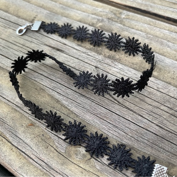 NEW SOL CHOKER NECKLACE - Picture 5 of 6